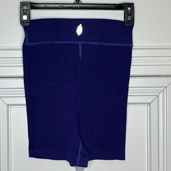 Free People Movement Free Throw Shorts Size S NWT - Picture 3 of 5